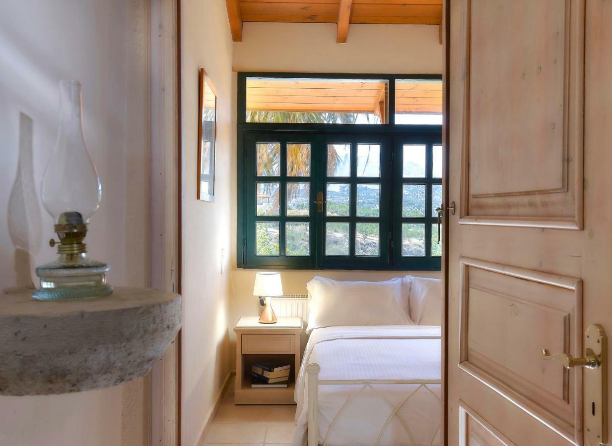 Castello Villa Daphnes - Private Pool & Whirlpool Dhafnes Dış mekan fotoğraf